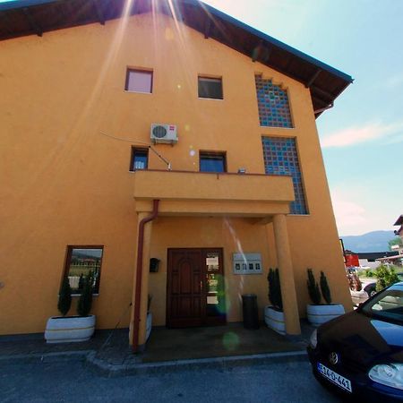 Hotel Arizona Sarajevo Lukavica ภายนอก รูปภาพ